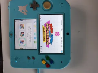 Nintendo 2DS Azul con Accesorios y juegos.