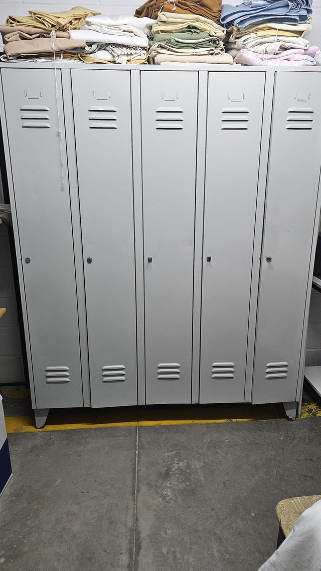 Taquilla 5 personas metal