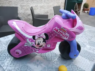 Moto correpasillos Minnie niña