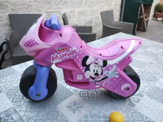 Moto correpasillos Minnie niña