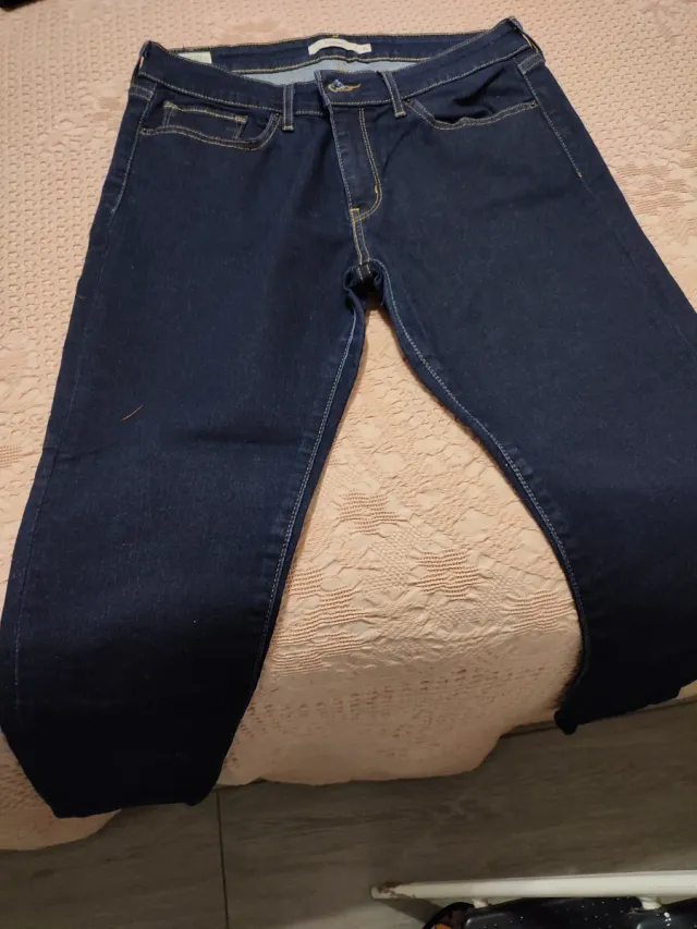 Pantalón Levis 711 Skinny T-31 Azul