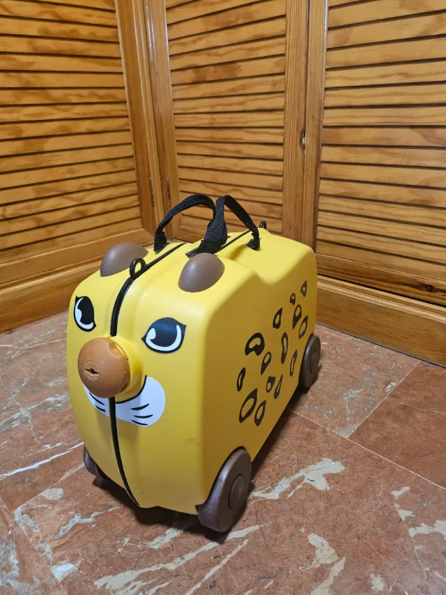 Maleta infantil con ruedas