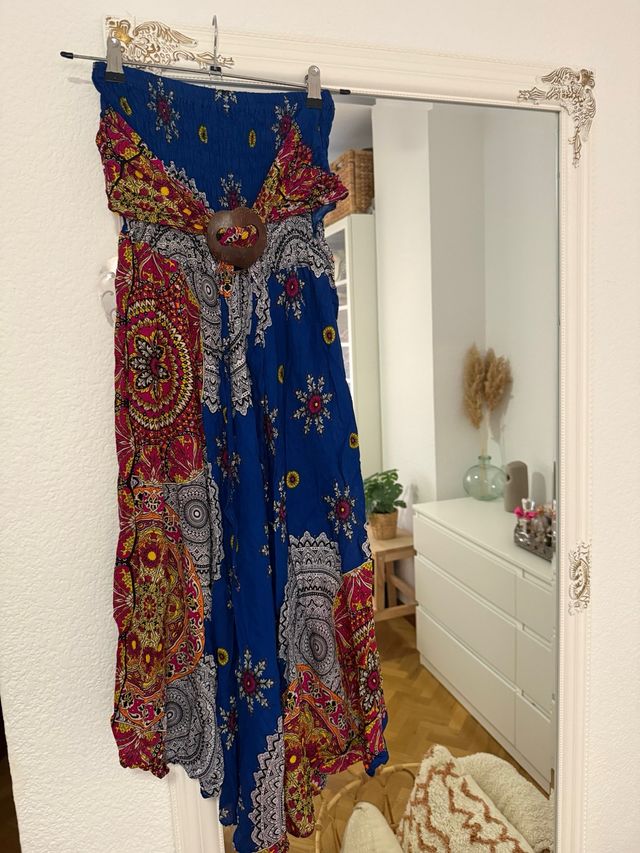 Vestido asimétrico palabra de honor