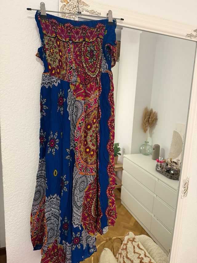 Vestido asimétrico palabra de honor