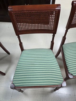 Mesa redonda madera y cristal con 4 sillas