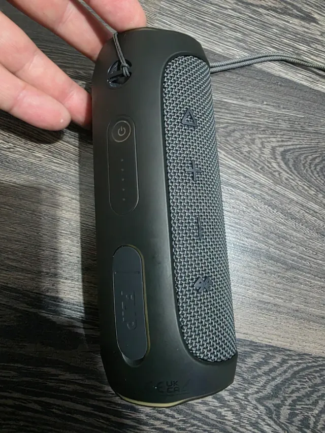 Altavoz JBL  FLIP Essencial 2 gris y rojo