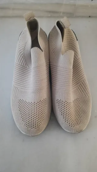 Deportivas elásticas beige