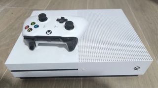 Xbox One S Blanca
