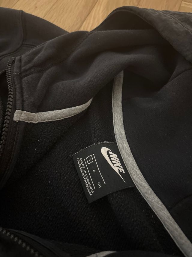 Chaqueta Nike Negra con Logo