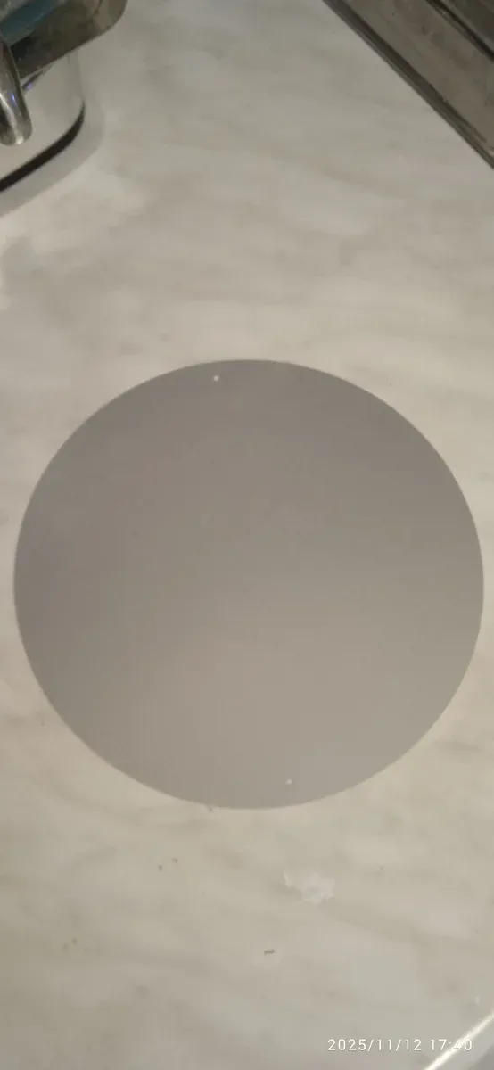 Cartel metálico prohibido orinar perros