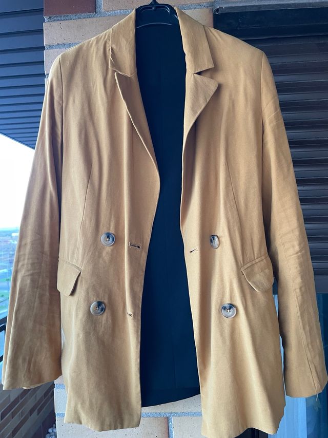 Blazer mostaza doble botonadura