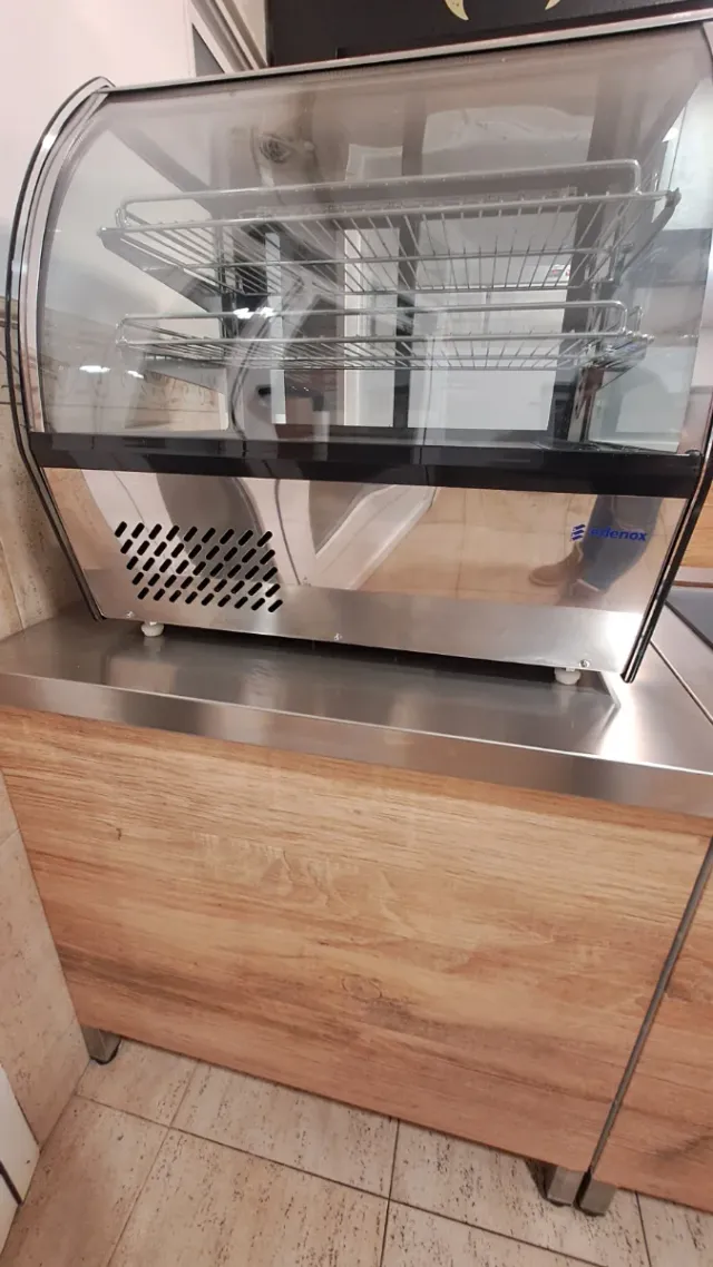 Vitrina de frío para postres