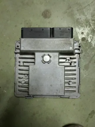 Centralita motor Volkswagen ECU 03F 906 070 GF