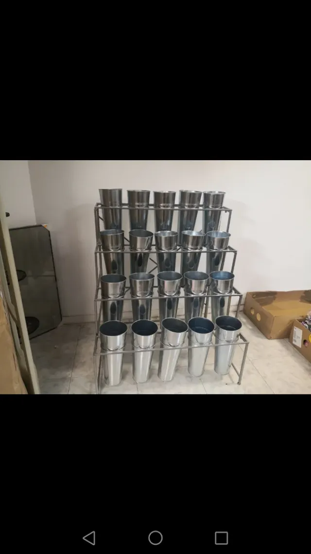 Expositor de flores metálico