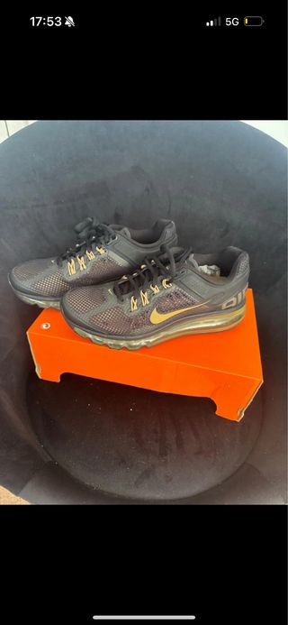 Nike Air Max Zapatillas Negras y Doradas