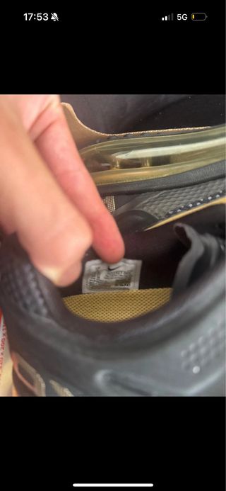 Nike Air Max Zapatillas Negras y Doradas