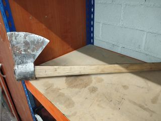 Hacha Leña Acero Forjado Templado 2 Kg + Mango