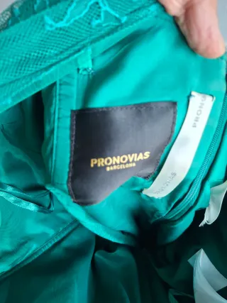 Vestido de fiesta Pronovias verde agua