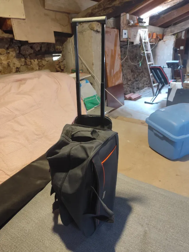 Bolsa de viaje troley negra y naranja