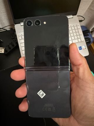 Samsung Z Flip5 256GB 8GB RAM