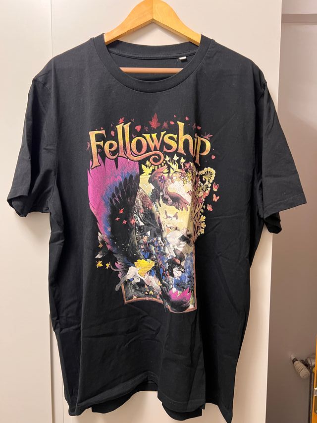 Camiseta Fellowship War Hearts Tour 2025 Negra