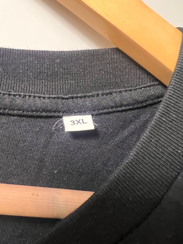 Camiseta Fellowship War Hearts Tour 2025 Negra