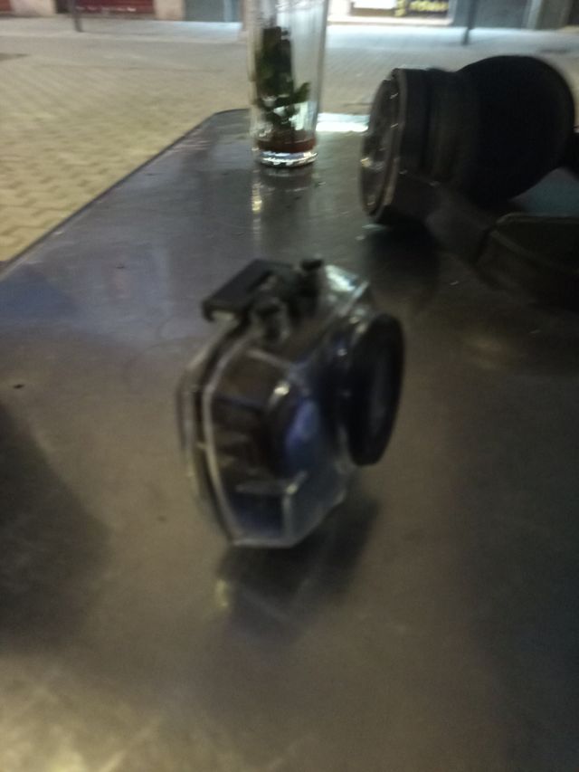 Cámara de agua bajo la  agua