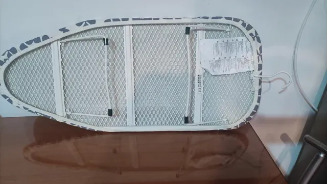 Tabla de planchar con estampado floral