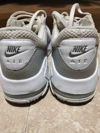 Nike Air Max Blancas y Plateadas