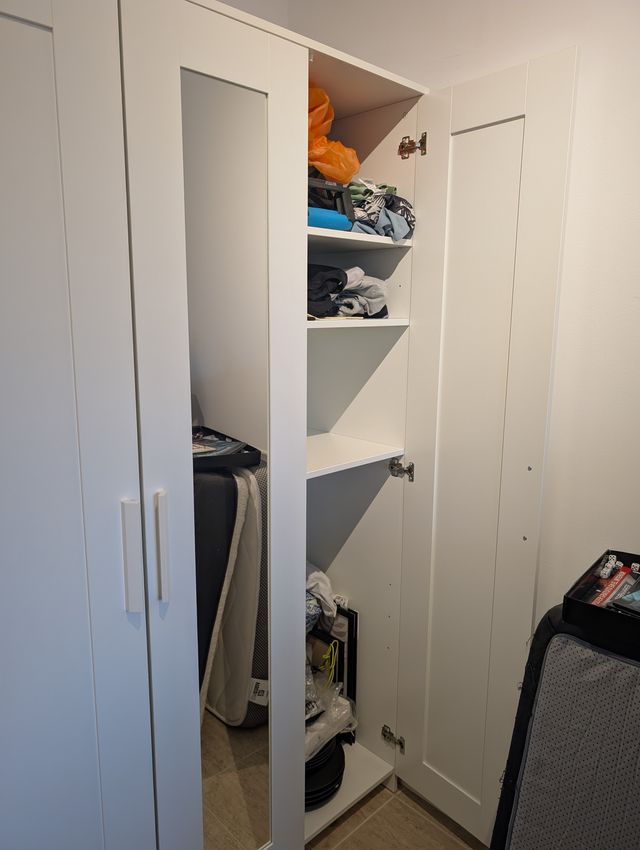 Armario Brimnes 3 puertas Ikea blanco espejo