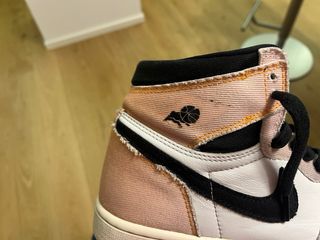 Air Jordan 1 Retro High Skyline