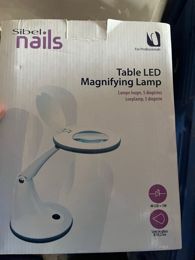 Lámpara LED Sibel Nails con lupa