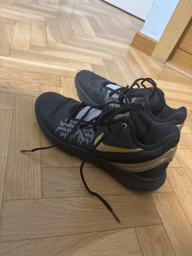 Nike Kyrie Flytrap 3 Negro/Dorado