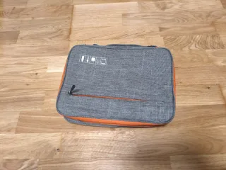 Funda tablet/portátil gris y naranja