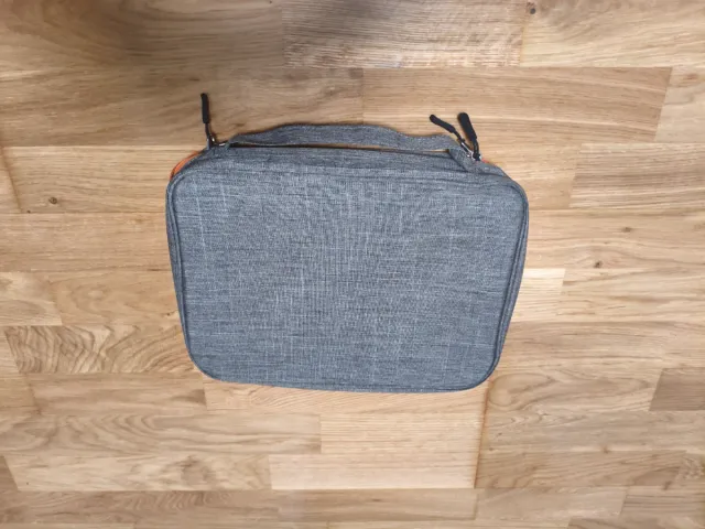 Funda tablet/portátil gris y naranja