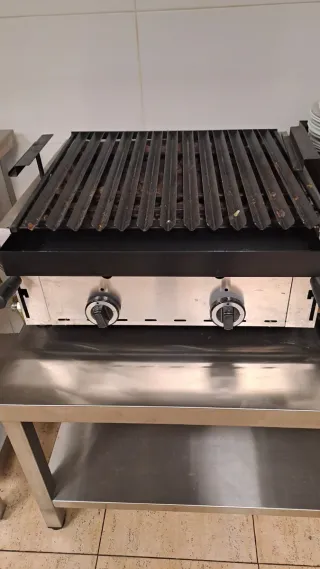 Barbacoa industriale in metallo