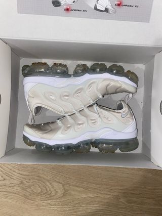 Nike Air VaporMax Triple White