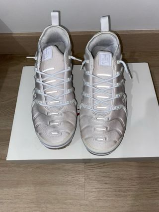 Nike Air VaporMax Triple White