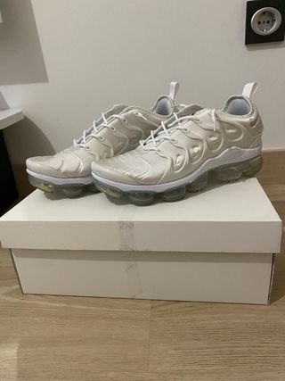 Nike Air VaporMax Triple White