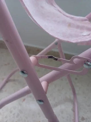 Trona de juguete rosa