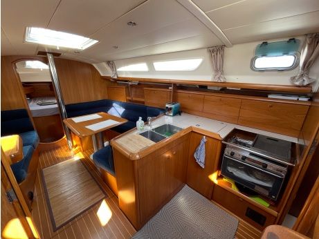 Velero Jeanneau Sun Odyssey 37