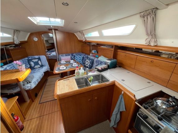 Velero Jeanneau Sun Odyssey 37