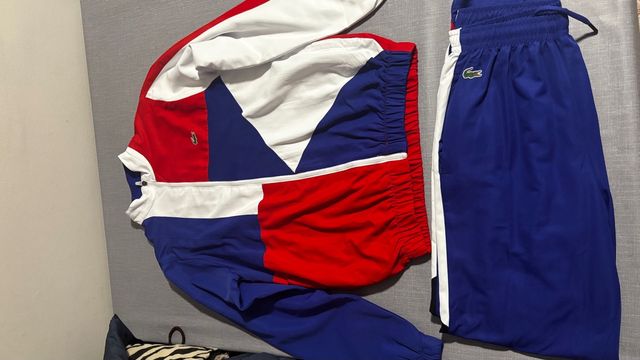 Conjunto deportivo Lacoste