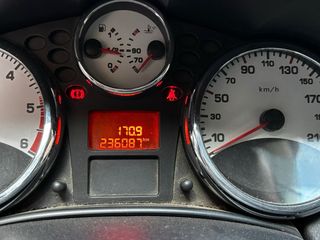 Peugeot 207 SW  2010