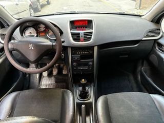 Peugeot 207 SW  2010