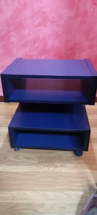 Mesita de salón azul