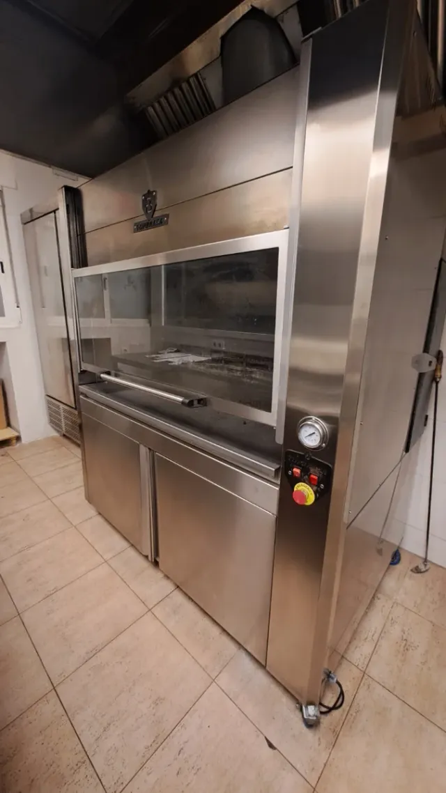 Asador de pollos industrial carbón