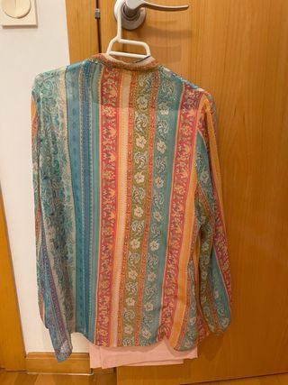 Blusa gasa semitransparente estampada