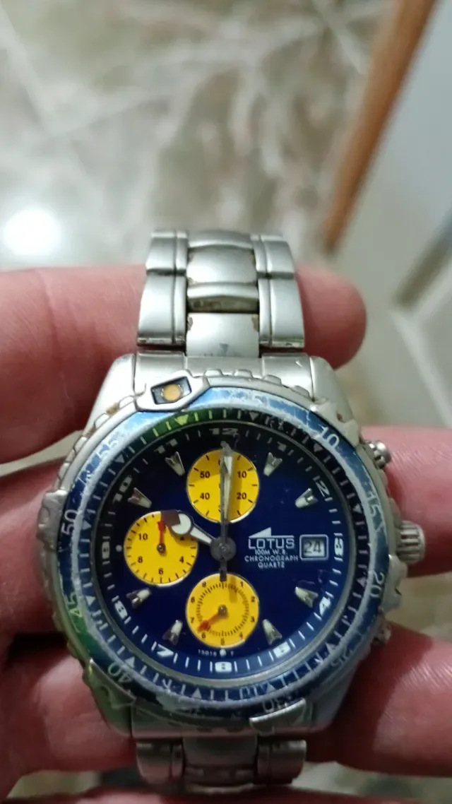 Reloj Lotus Cronógrafo Azul y Amarillo