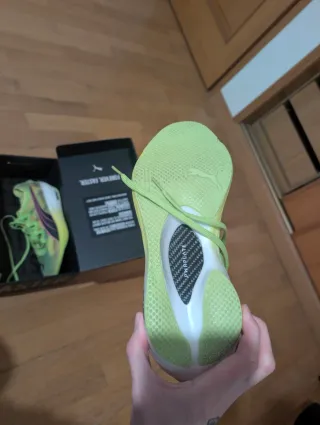 Tênis Puma com Placa de Carbono